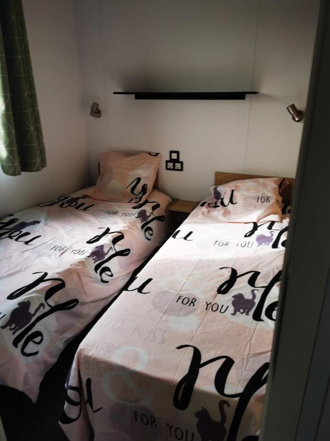 Mobil Home Neuf Camping L Ile Dor Plage St Raphael Avec Piscine Saint-Raphaël Eksteriør bilde